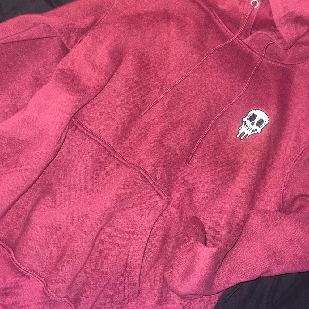 Maroon drippy skull patch hoodie